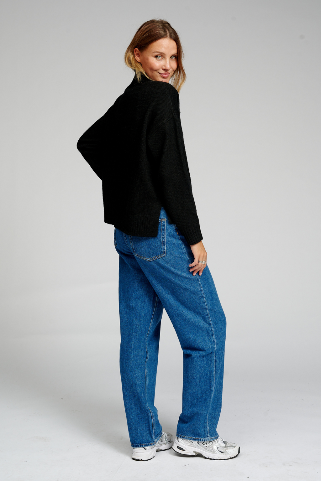 Oversized Strikket Rullekravetrøje - Sort