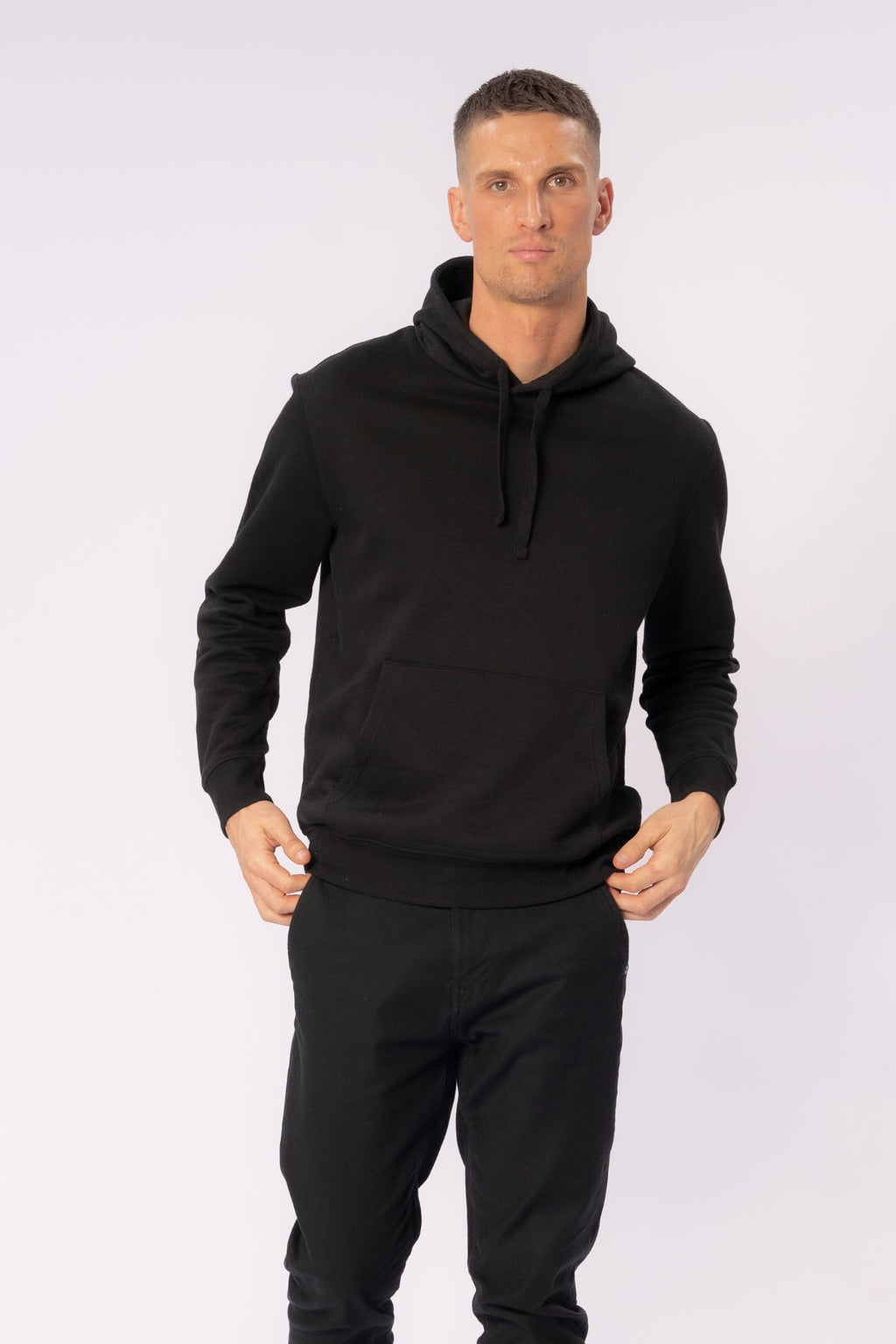 Essential Hoodie - Sort