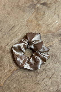 Scrunchie - Lysebrun