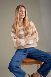Mila Stribet Strikket Sweater - Lys Kamel/Hvid