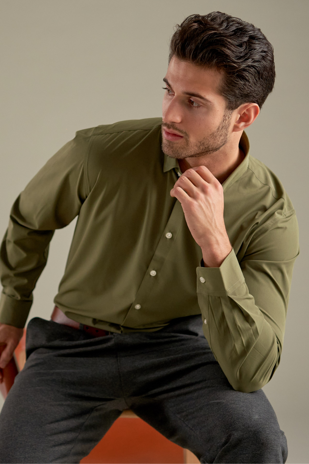 The Original Premium Performance Shirt - Oliven