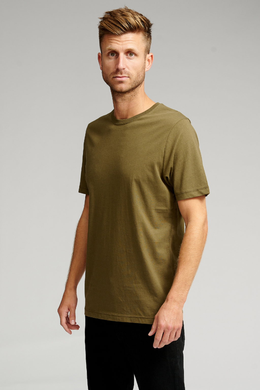 Basic T-shirt - Armygrøn