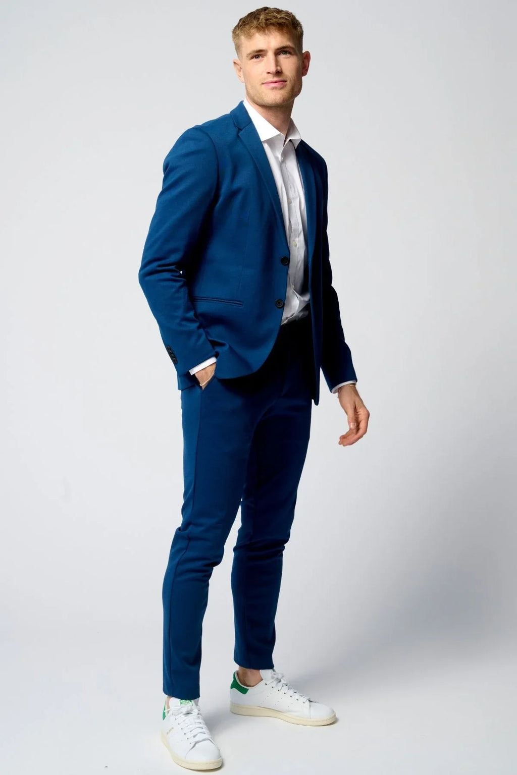 Basic Tight T-shirt - Lys Blå
