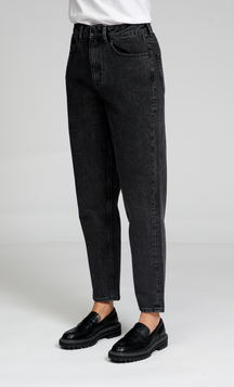 De Originale Performance Mom Jeans - Washed Black Denim