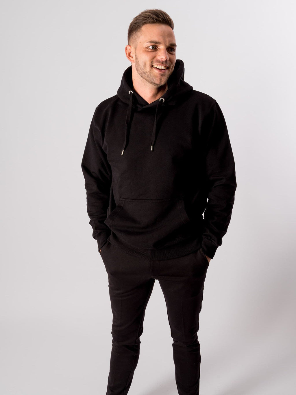 Basic Hoodie - Sort