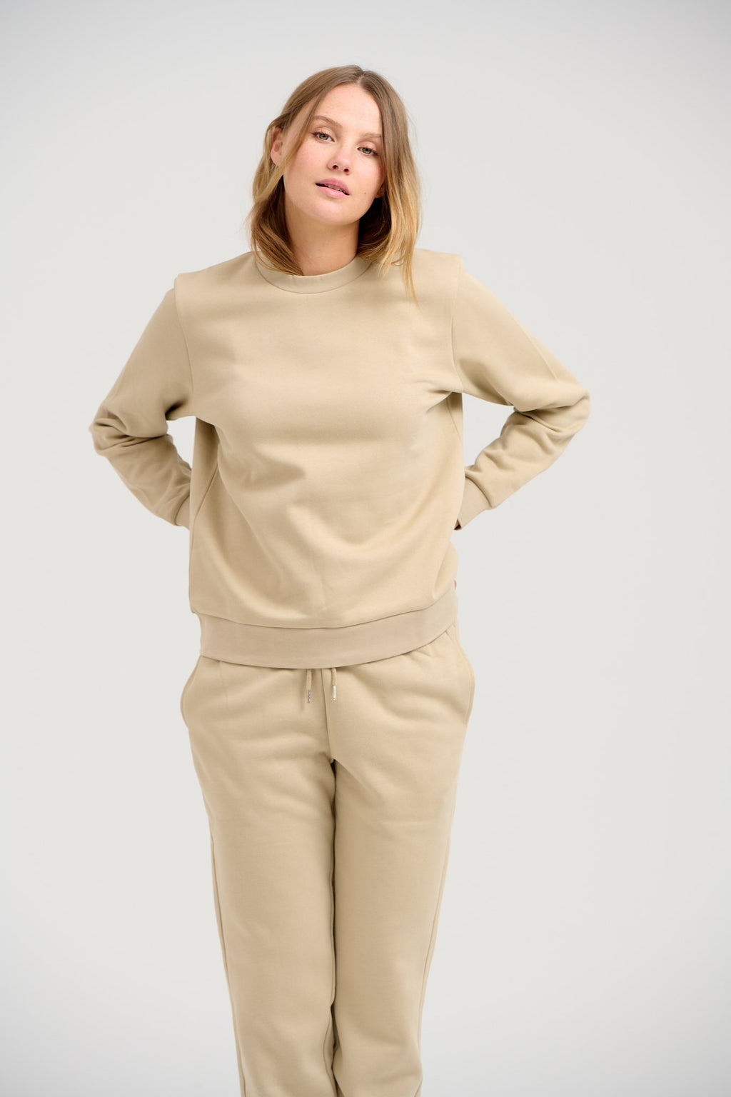 Basic Crewneck Sweat - Mørk Beige