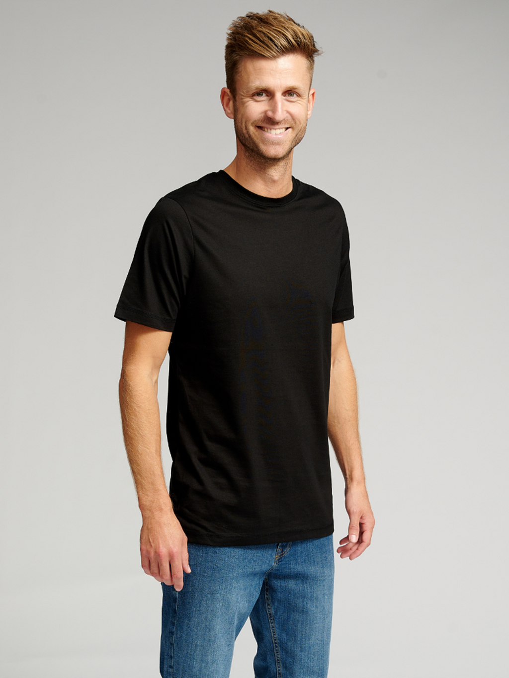 Basic T-shirt - Sort
